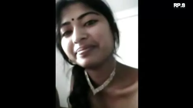 लेस्बियन ने पूल के पास तांडव मचाया