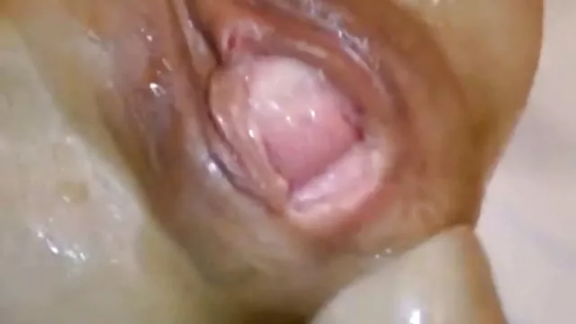 Slutty अन्ना बाध्य है और नग्न बिल्ली हो जाता है