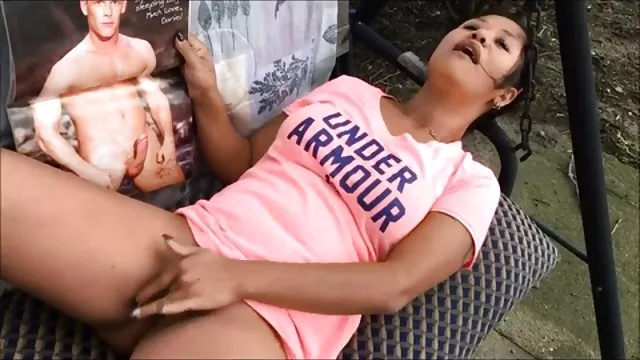 युवा श्यामला कसकर दो आदमी गधे में डाल दिया