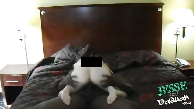 क्रेपीश ने एक कुतिया को उसके गुलाम बनाने की सजा दी