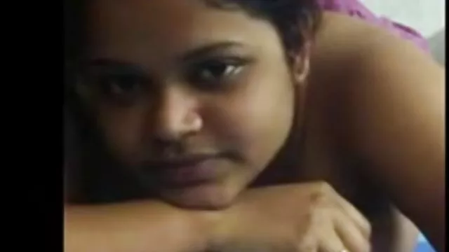 एक छात्र ने पिकअपर्स के साथ सत्र के लिए अपने गधे का पैसा कमाया।