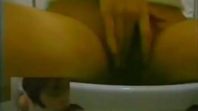 वह एक अपरिचित शराबी को घर से चुदाई के लिए सड़क पर ले आया