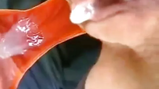 माँ इस कदर मदहोश हो गई कि उसने अपने बेटे को लगभग चोद दिया