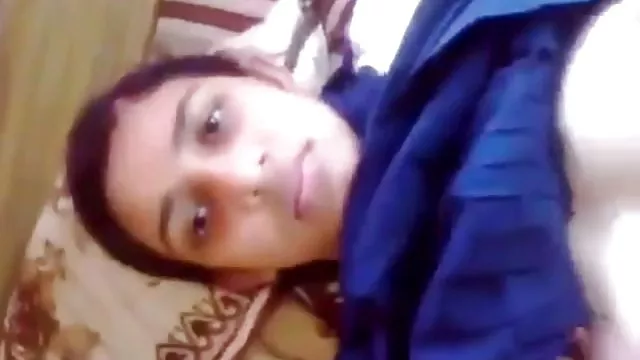 शस्त्र कास्टिंग पर खुद को संभालता है