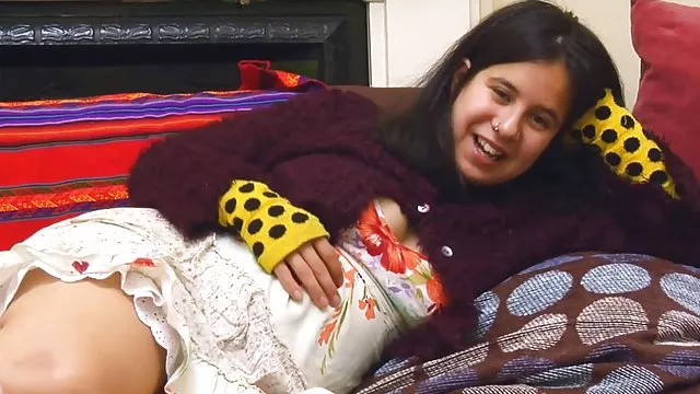 दो रूसी पिक-अप के साथ एक सौना में पैसे के लिए गर्म
