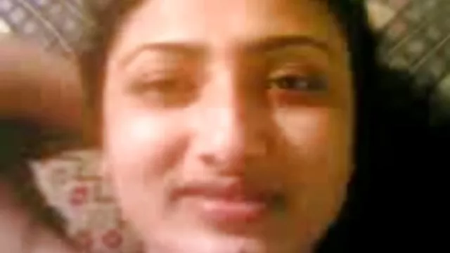 बिना तैयारी के एक गोरा के साथ गुदा मैथुन