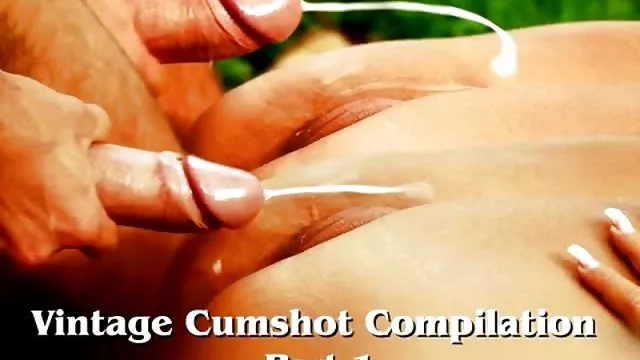 Pyshka अनजाने में एक छिपे हुए कैमरे पर नग्न धोने