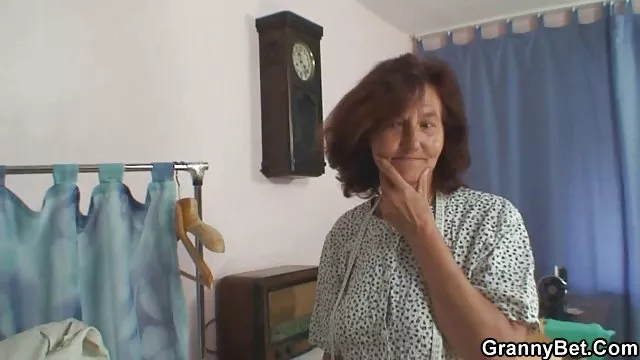 अगले अध्ययन के दौरान बच्चे को एक वास्तविक परमानंद मिलता है।