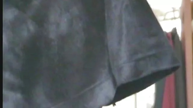 नशे में डिक चूसना और सह निगल करना चाहता है