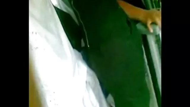 पल जब्त किया और एक युवा मित्र बेटे को बहकाया