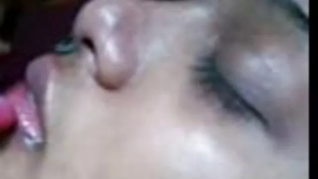 हरी आंखों पर कमशॉट