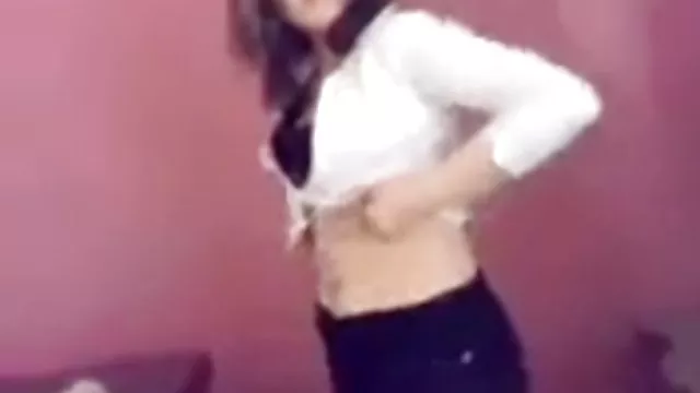 डॉक्टर ने गधे में लड़की का तापमान मापा