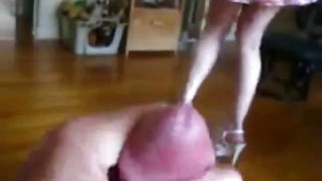 स्तन और युवा लड़की pissing