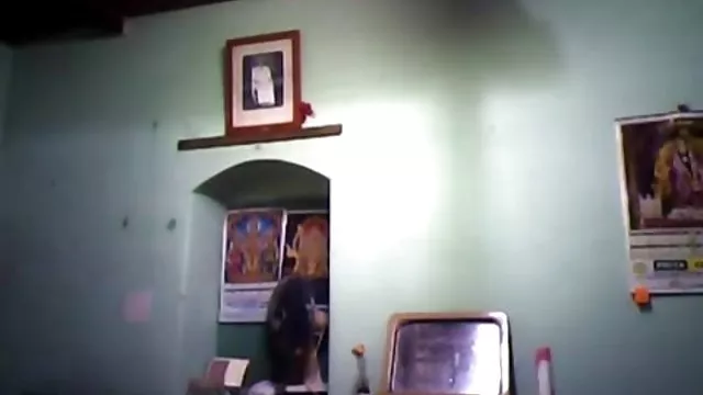 समुद्र तट पर चूसता है