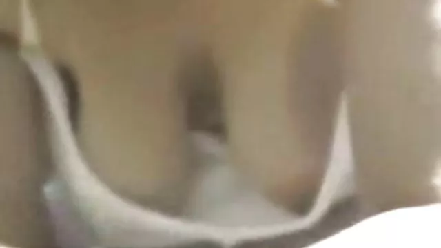 एक आदमी जिसके कंधे पर एक कलंक है, वह चेल्याबिंस्क से कुतिया बन जाता है